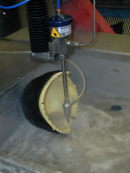 Water-jet cutting machine / CNC