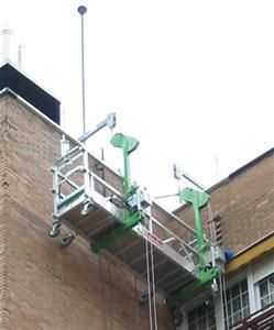 Electric winch / for suspended platforms