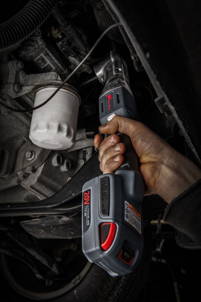 Battery-powered impact wrench / straight model / light-weight / cordless